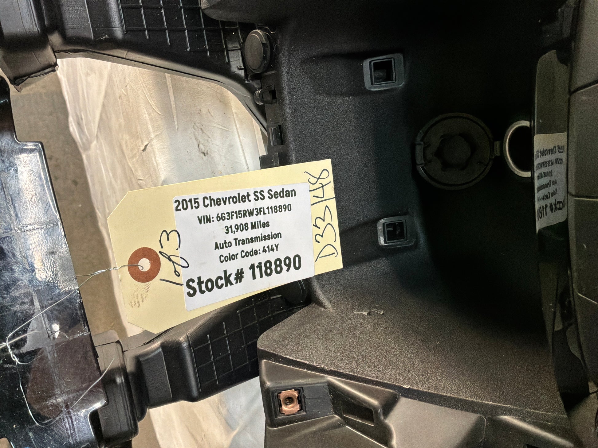 Dash and center console - Day's Parts Yard