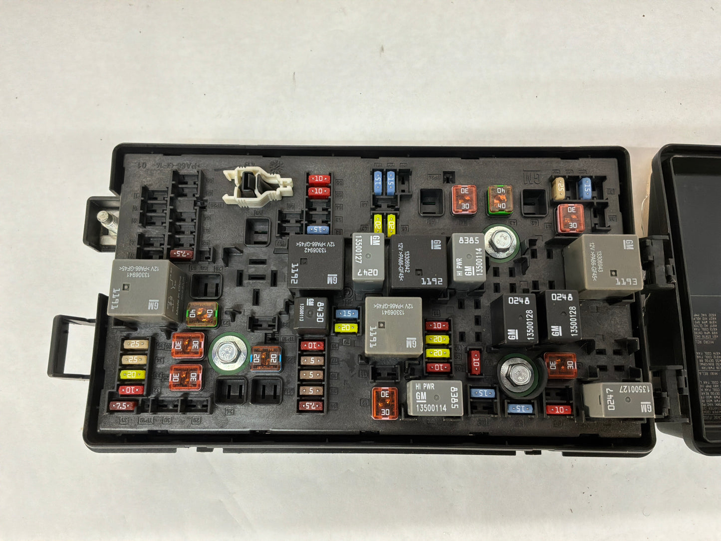 2015 Chevy Camaro SS 1LE Engine Bay Accessory Wiring Junction Fuse Relay Box Block OEM