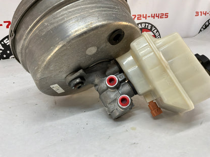 2016 Chevy Caprice PPV Brake Booster Master Cylinder Reservoir Assembly OEM