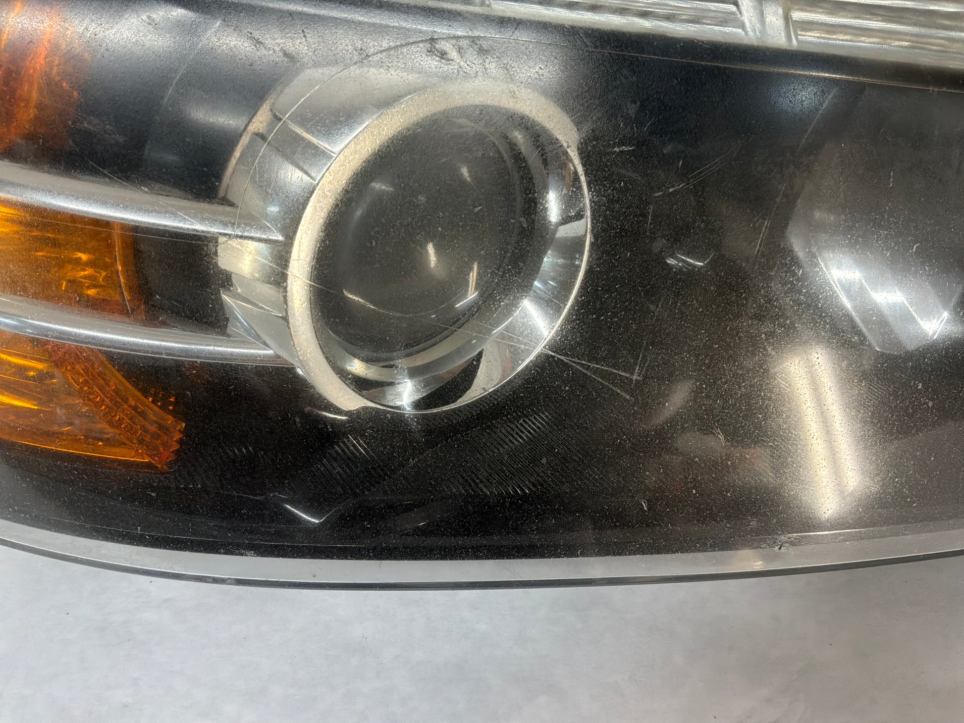 Rh headlight - Day's Parts Yard