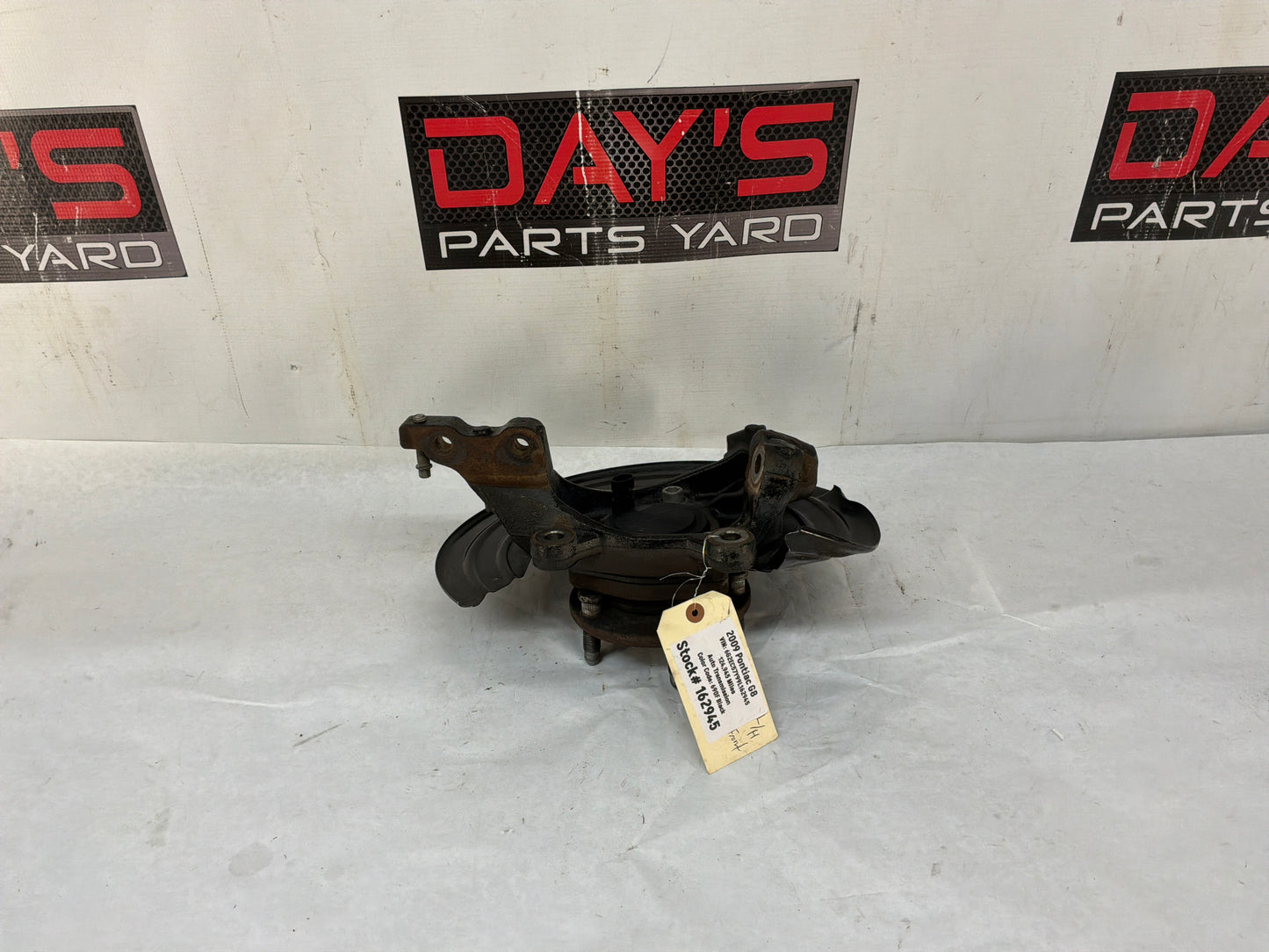 2009 Pontiac G8 GT LH Driver Front Suspension Spindle Knuckle Hub Assembly OEM