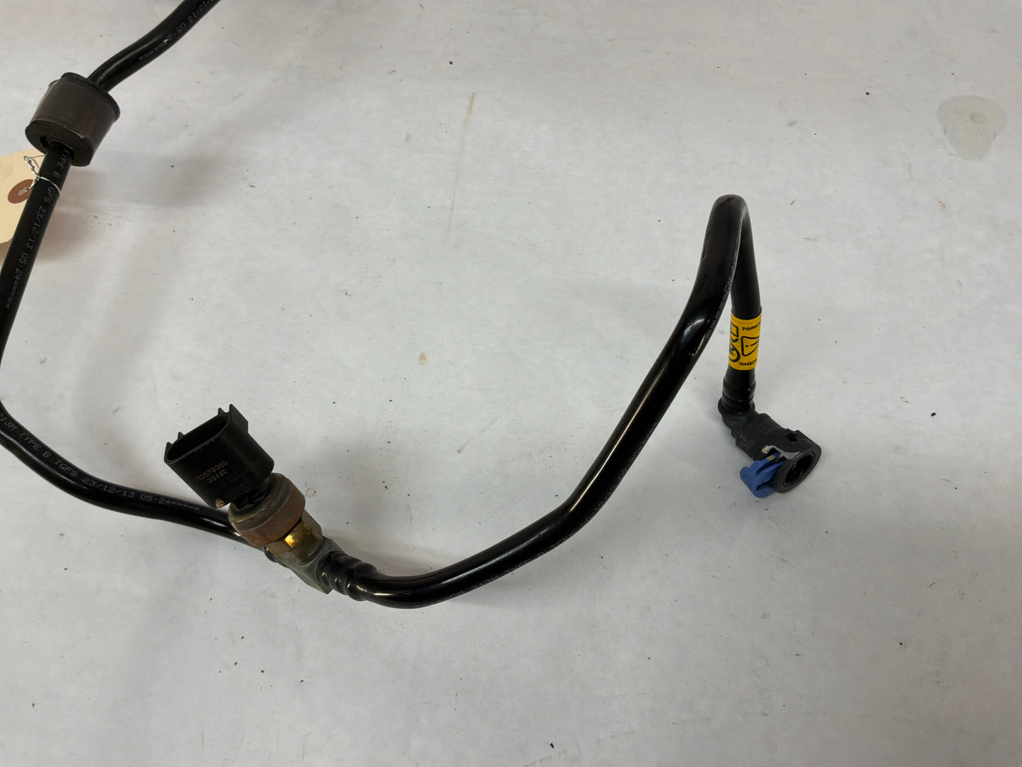 2014 Chevy SS Sedan Fuel Tank Pump Feed Hose Line Pipe Tube OEM