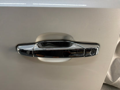2012 Chevy Avalanche LH Driver Front Exterior Door White Assembly OEM