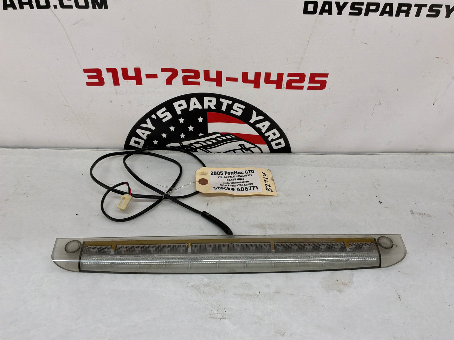 2006 Pontiac GTO Spoiler Wing 3rd Brake High Mount Light Lamp OEM