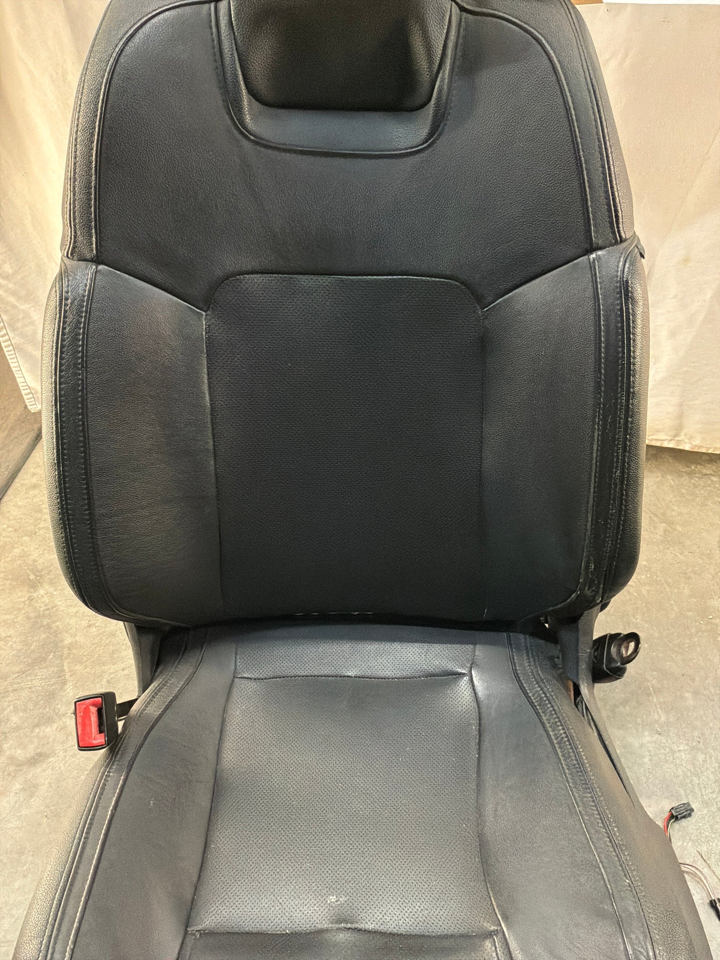 2008 Pontiac G8 GT Seats Fronts and Rears Black Leather OEM