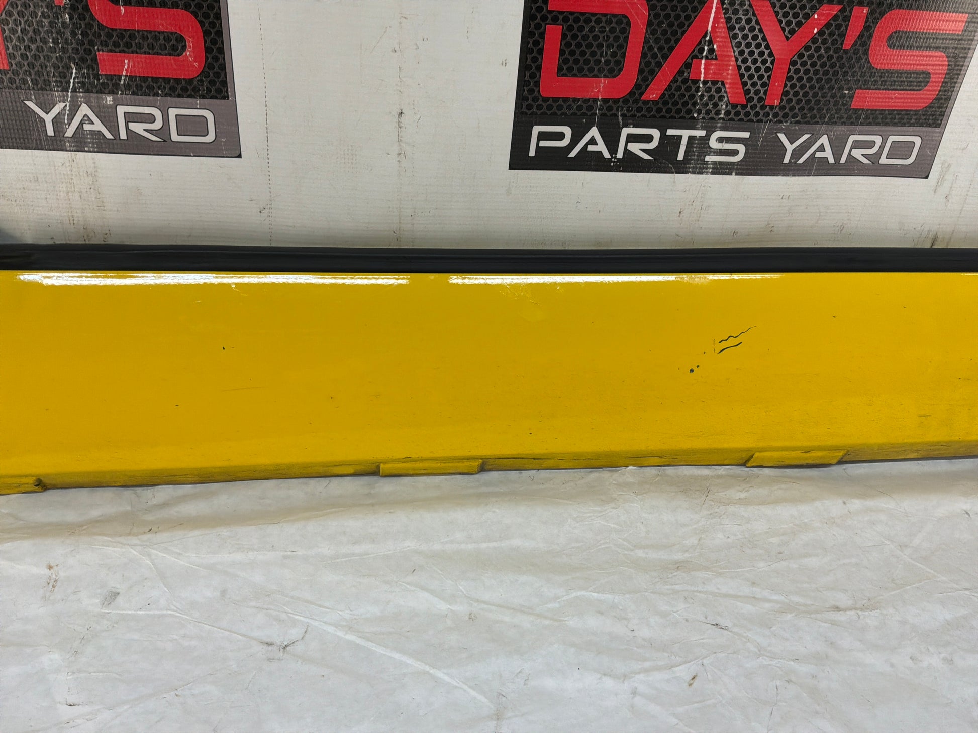 Rh rocker panel - Day's Parts Yard