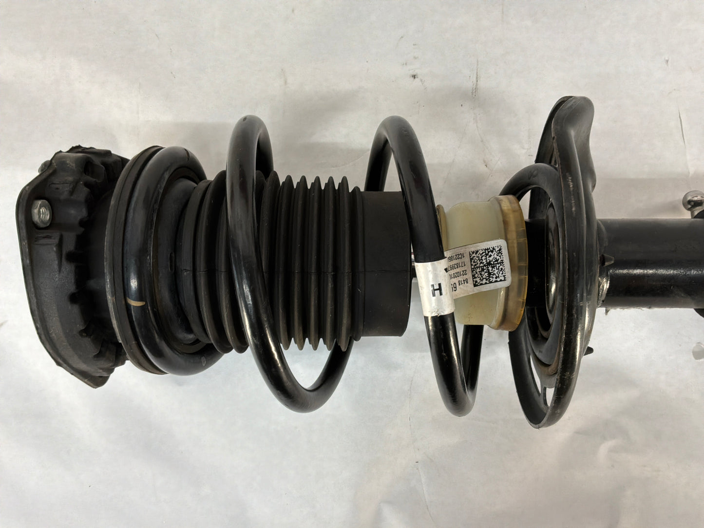 2023 Chevy Camaro SS LH Driver Front Suspension Strut Assembly OEM
