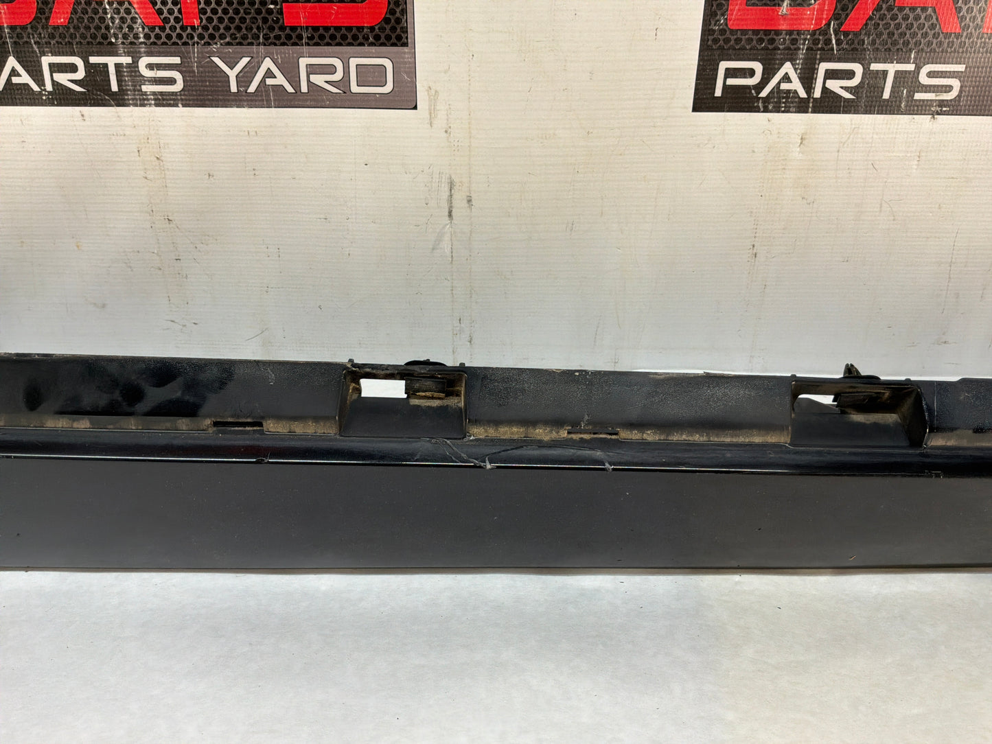 2008 Pontiac G8 GT RH Passenger Rocker Molding Side Skirt Panel Trim Black OEM