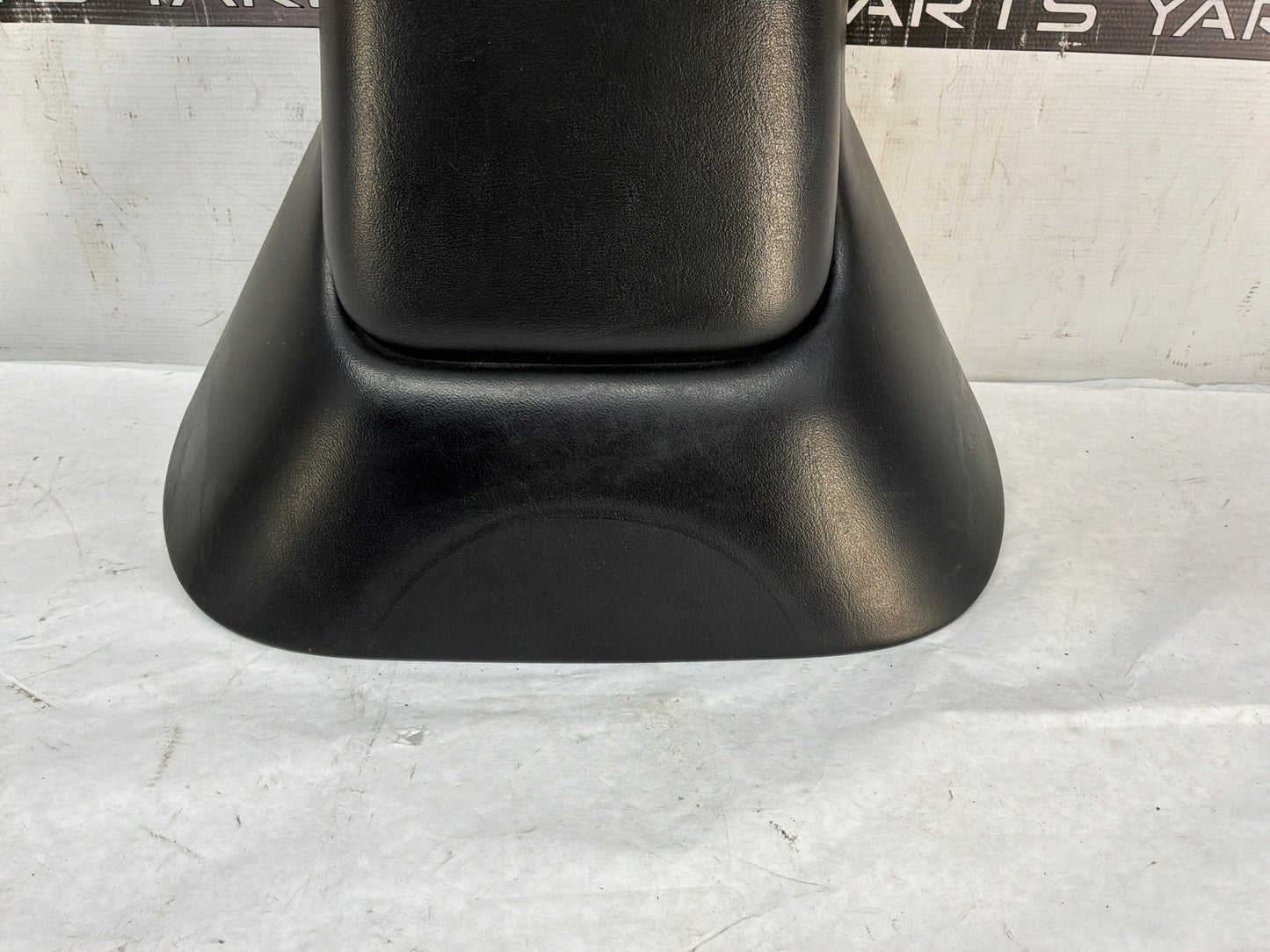 Center console - Day's Parts Yard