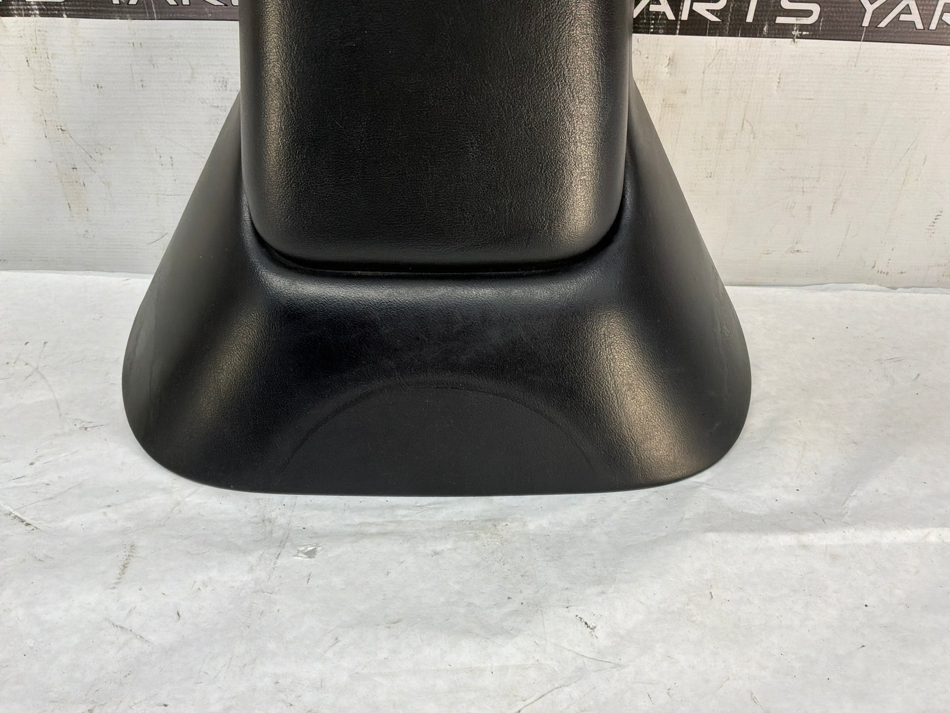 Center console - Day's Parts Yard