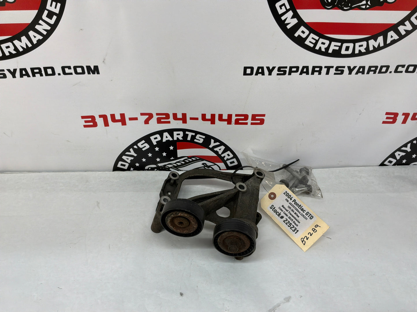 2004 Pontiac GTO AC A/C Air Conditioner Compressor Bracket Mount OEM