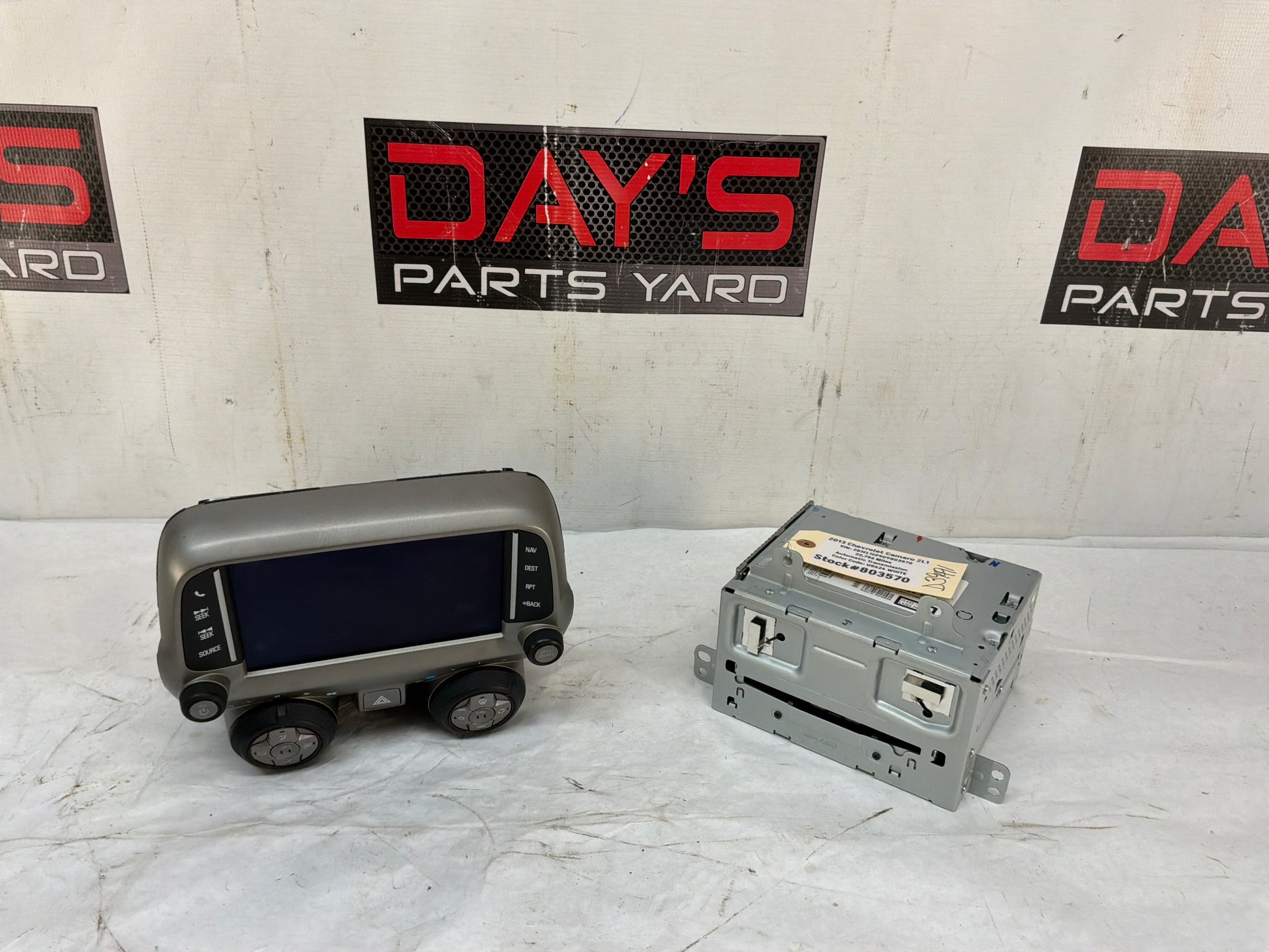 Radio - Day's Parts Yard