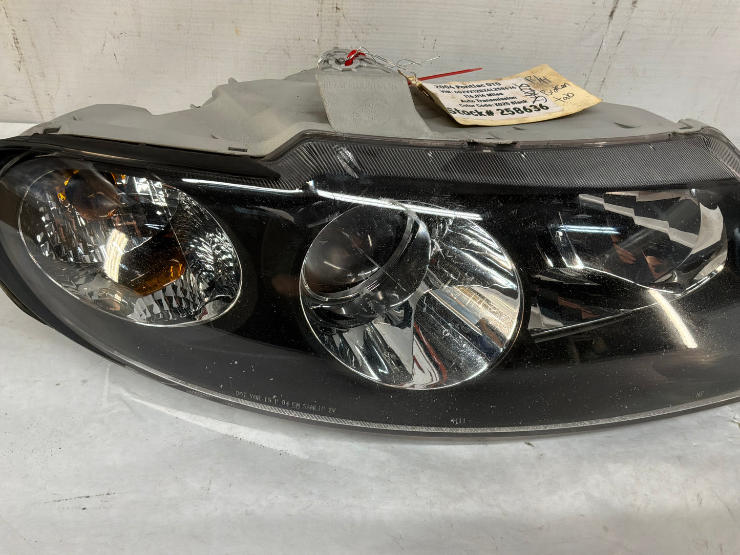 2004 Pontiac GTO RH Passenger Head Light Headlight Lamp OEM
