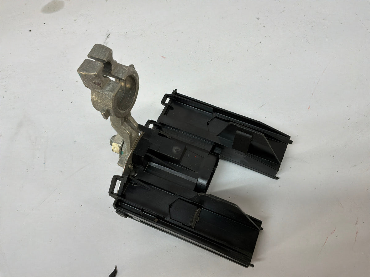 2016 Chevy SS Sedan Positive Battery Terminal Electric Fuse Block OEM