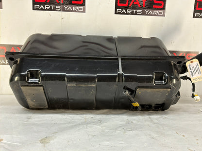 Complete fuel tank - Day's Parts Yard