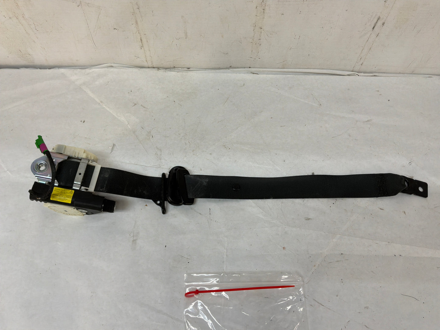 2008 Pontiac G8 RH Passenger Front Seat Belts Retractor OEM