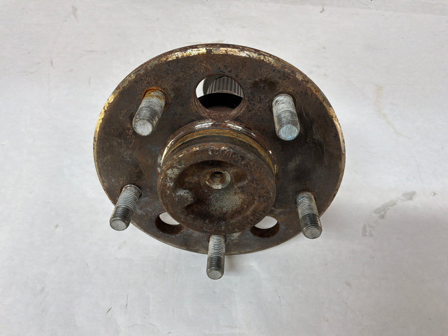 2004 Pontiac GTO Rear Suspension Wheel Axle Flange Hub OEM