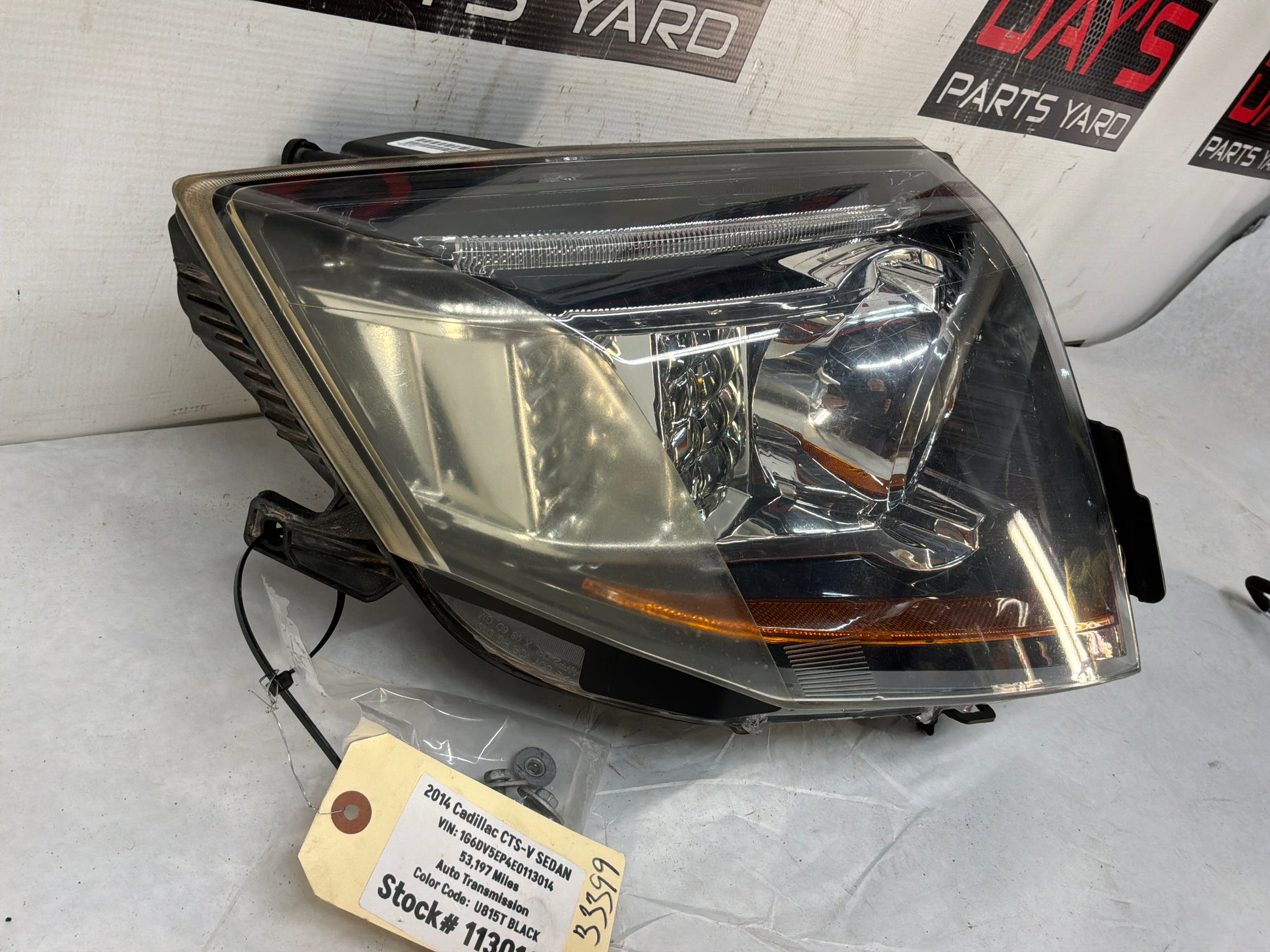 Headlight - Day's Parts Yard