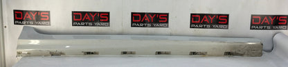 2008 Pontiac G8 GT RH Passenger Rocker Molding Side Skirt Panel Trim White OEM