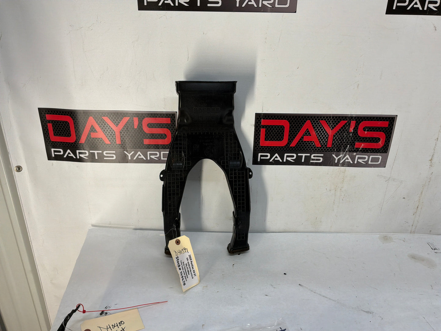 2008 Pontiac G8 GT HVAC Rear Floor Center Console Air Vent Duct OEM