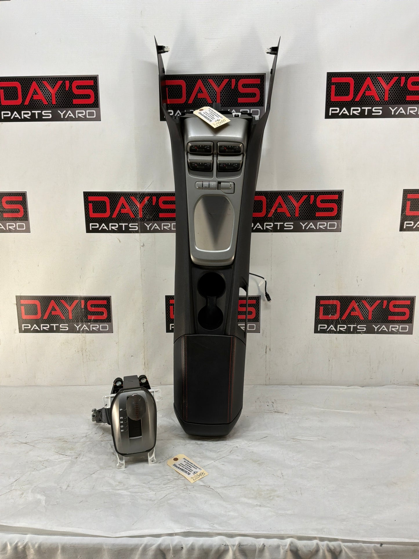 Center console w shifter - Day's Parts Yard