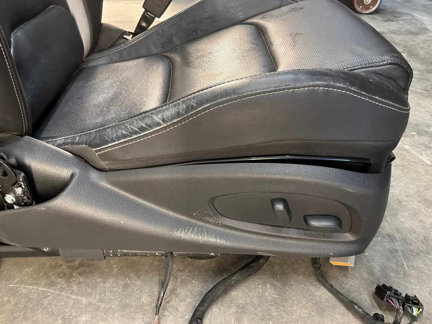 2023 Chevy Camaro SS RH Passenger Front Leather Seat OEM
