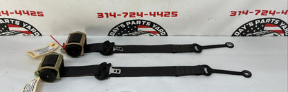 2006 Pontiac GTO LH & RH Front Seat Belts Retractors OEM