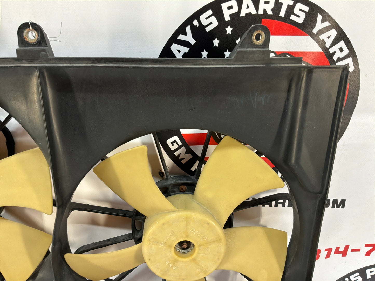 2006 Cadillac CTS-V Radiator Dual Electric Coolant Cooling Fans OEM