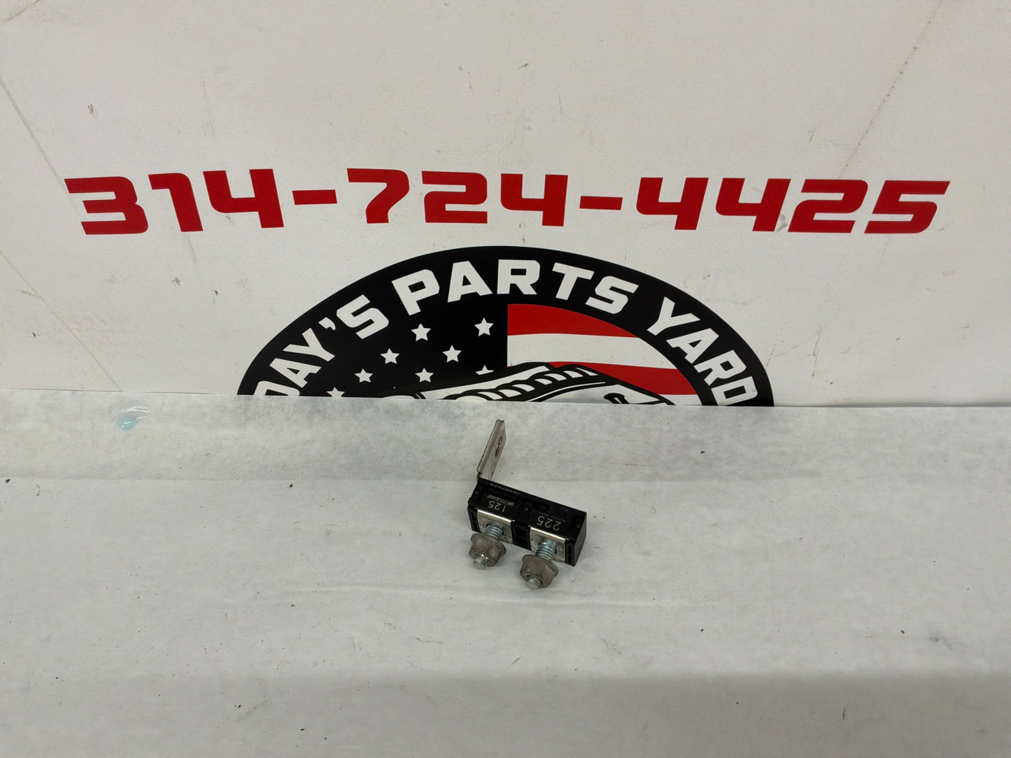 2017 Chevy SS Sedan Jump Starter Positive Post Battery Circuit Fuse Block OEM