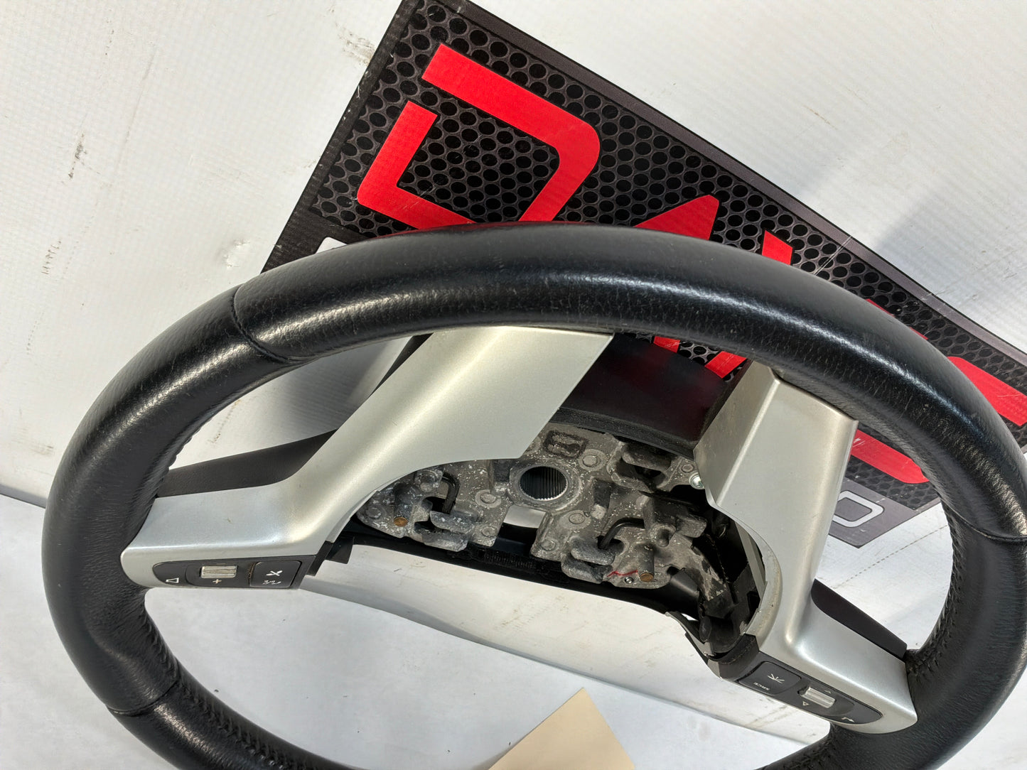 Steering wheel - Day's Parts Yard