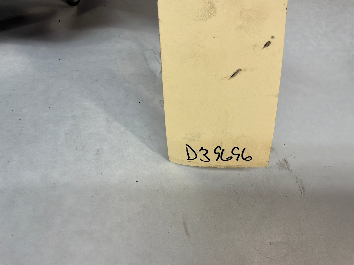 Rear rh spindle - Day's Parts Yard