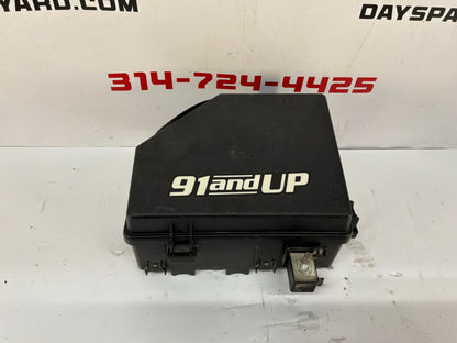 2008 Pontiac G8 Base Fuse Box w/ Lid Cover OEM