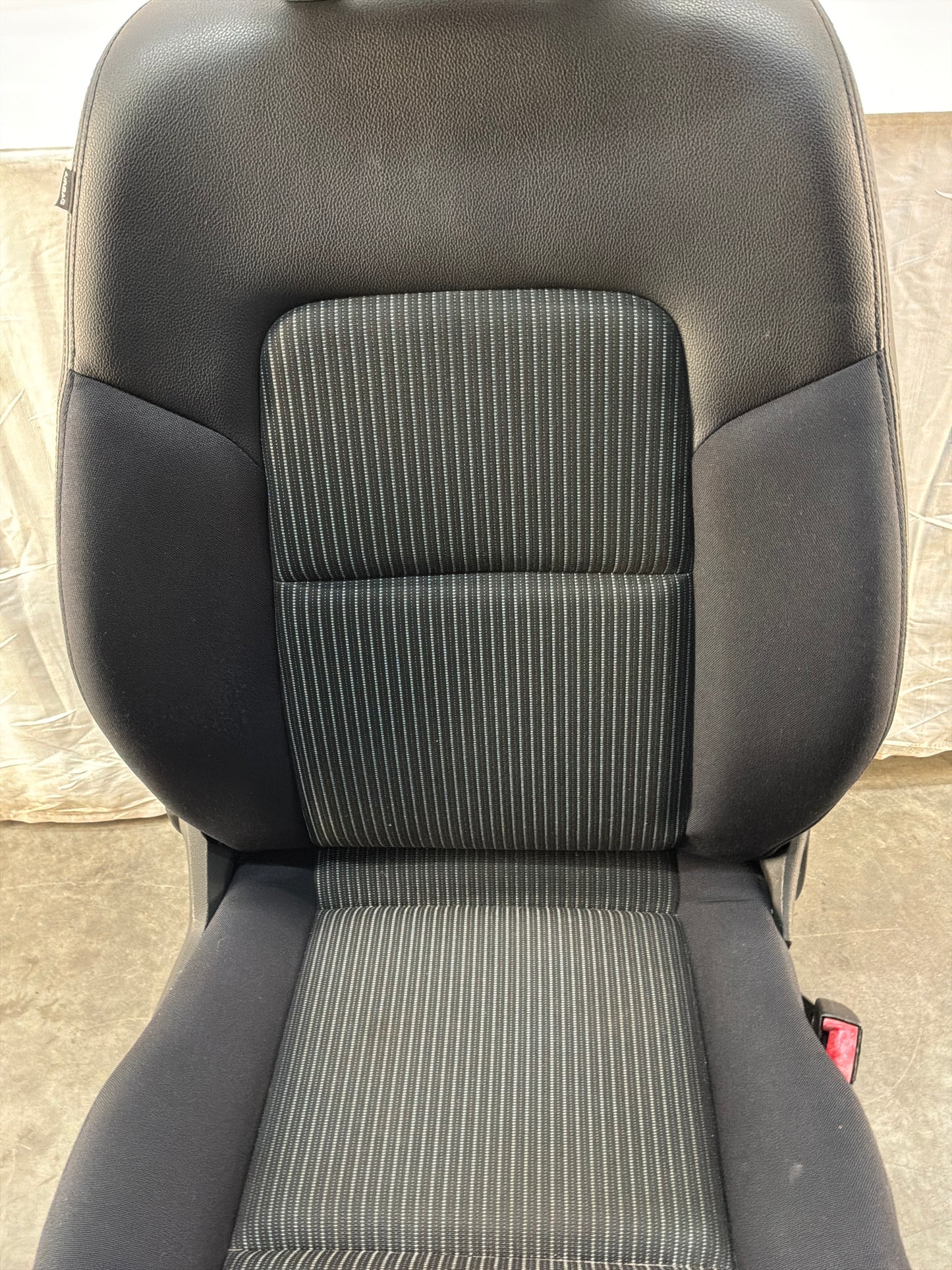 Front Seats - Day's Parts Yard