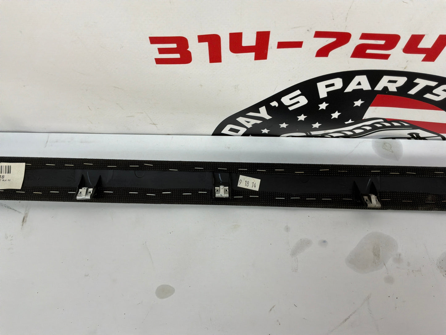 2015 Chevy Camaro SS 1LE Cloth Dash Panel Trim Molding 2 pc OEM