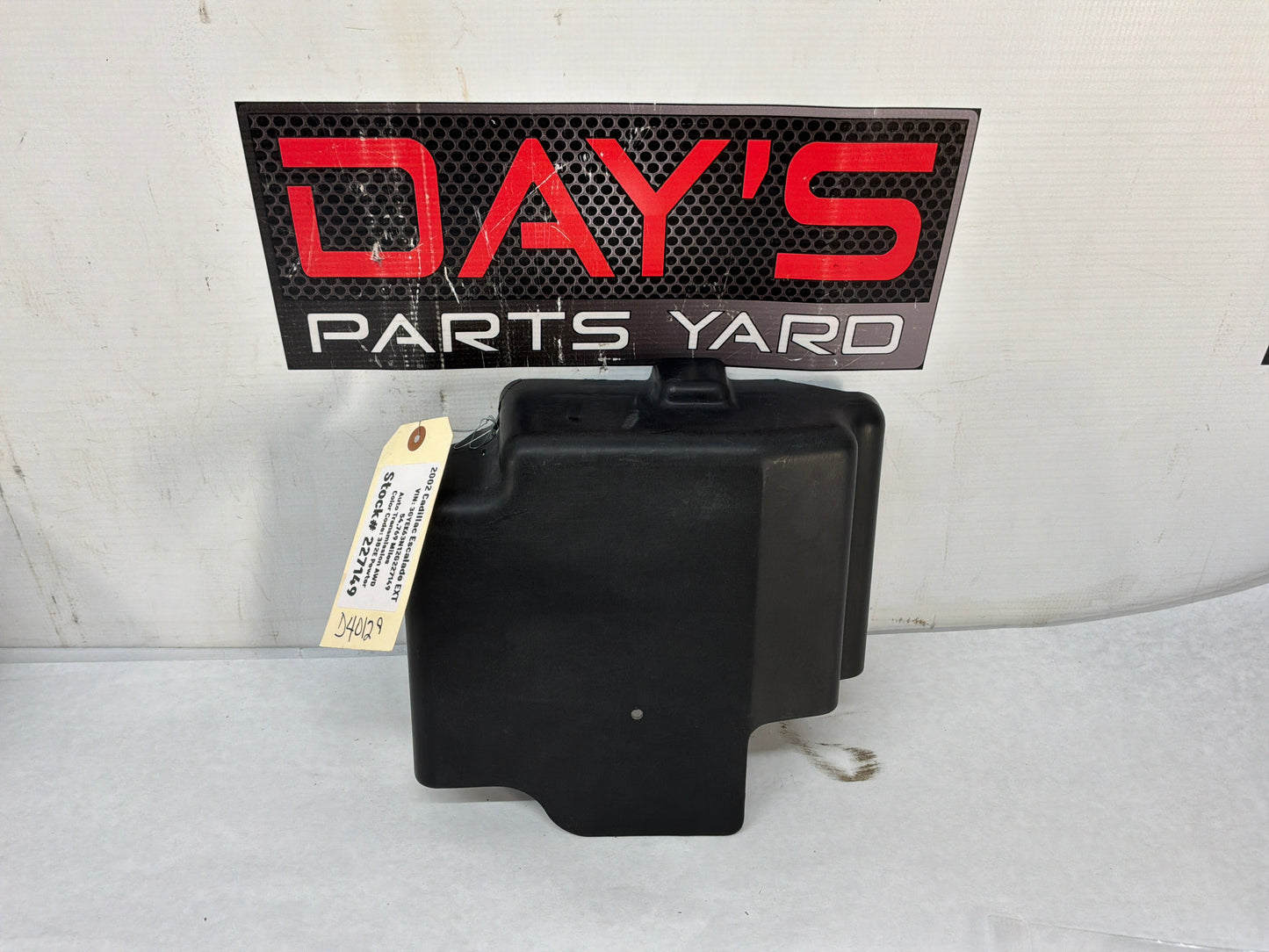 2002 Cadillac Escalade EXT ECM Engine Module Cover OEM