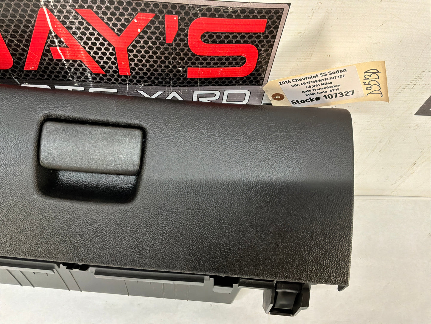 Glove box - Day's Parts Yard