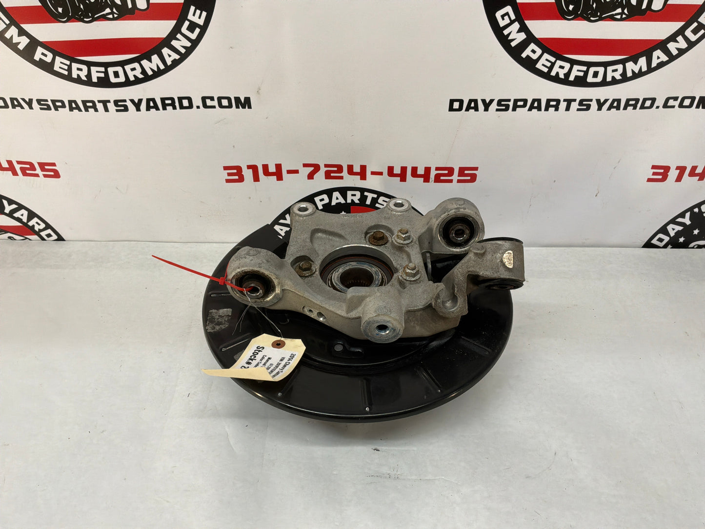 2014 Chevy Camaro SS RH Passenger Rear Spindle Knuckle Hub Wheel Bearing OEM