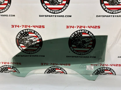 2015 Chevy Camaro SS 1LE RH Passenger Front Door Window Glass OEM