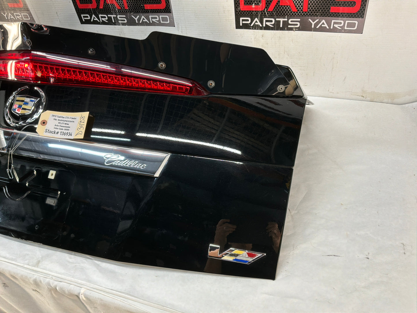 Trunk lid - Day's Parts Yard