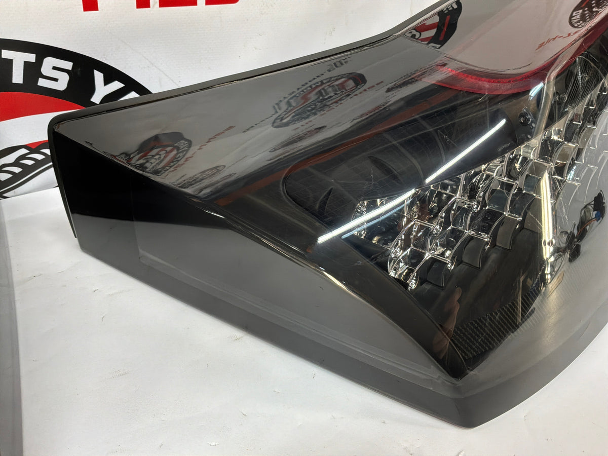 2006 Cadillac CTS-V RH & LH Aftermarket Taillight Tail Light Lamp