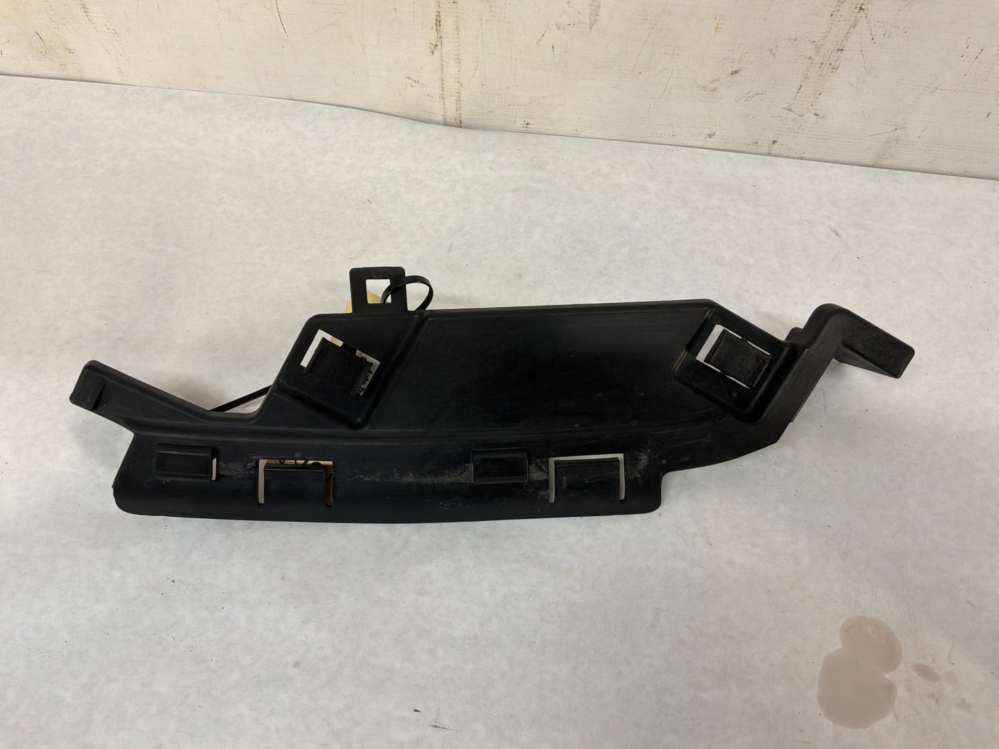 2008 Pontiac G8 RH & LH Front Bumper Fascia Support Brackets OEM