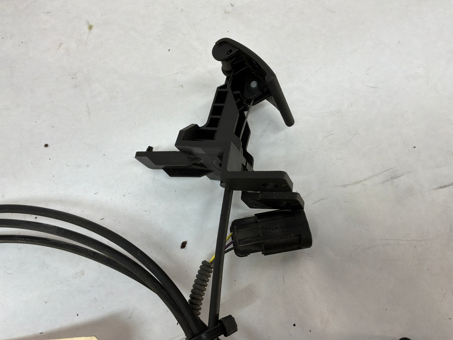 2009 Pontiac G8 Base Hood Latch Assembly w/ Cable  OEM