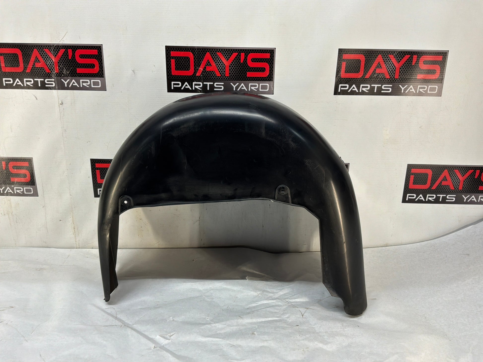 Lh wheel liner - Day's Parts Yard