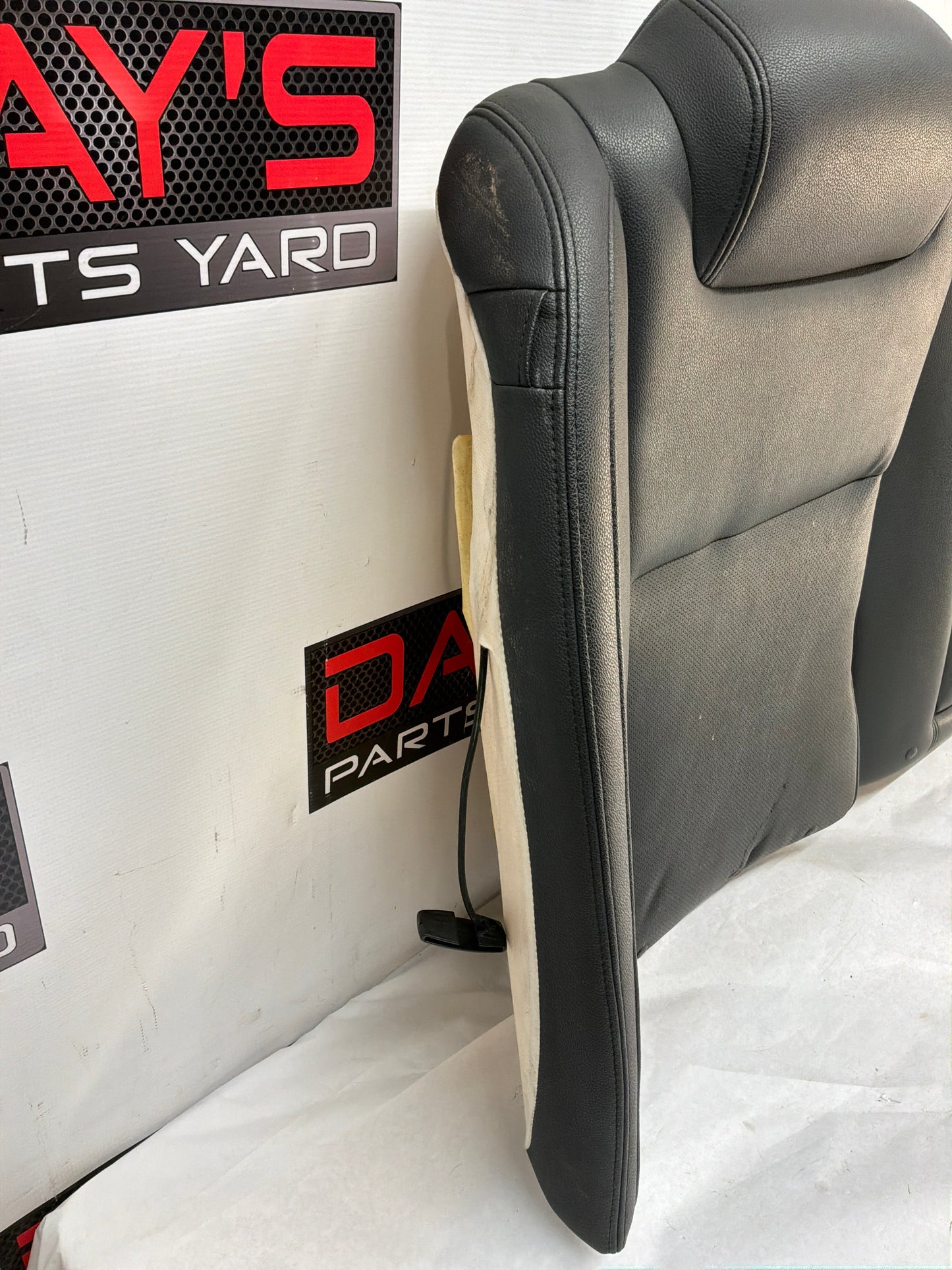 2008 Pontiac G8 GT Seats Fronts and Rears Black Leather OEM