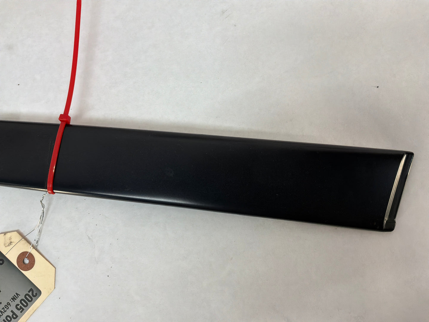 2005 Pontiac GTO RH Passenger Exterior B Pillar Window Trim Cover Applique Molding OEM