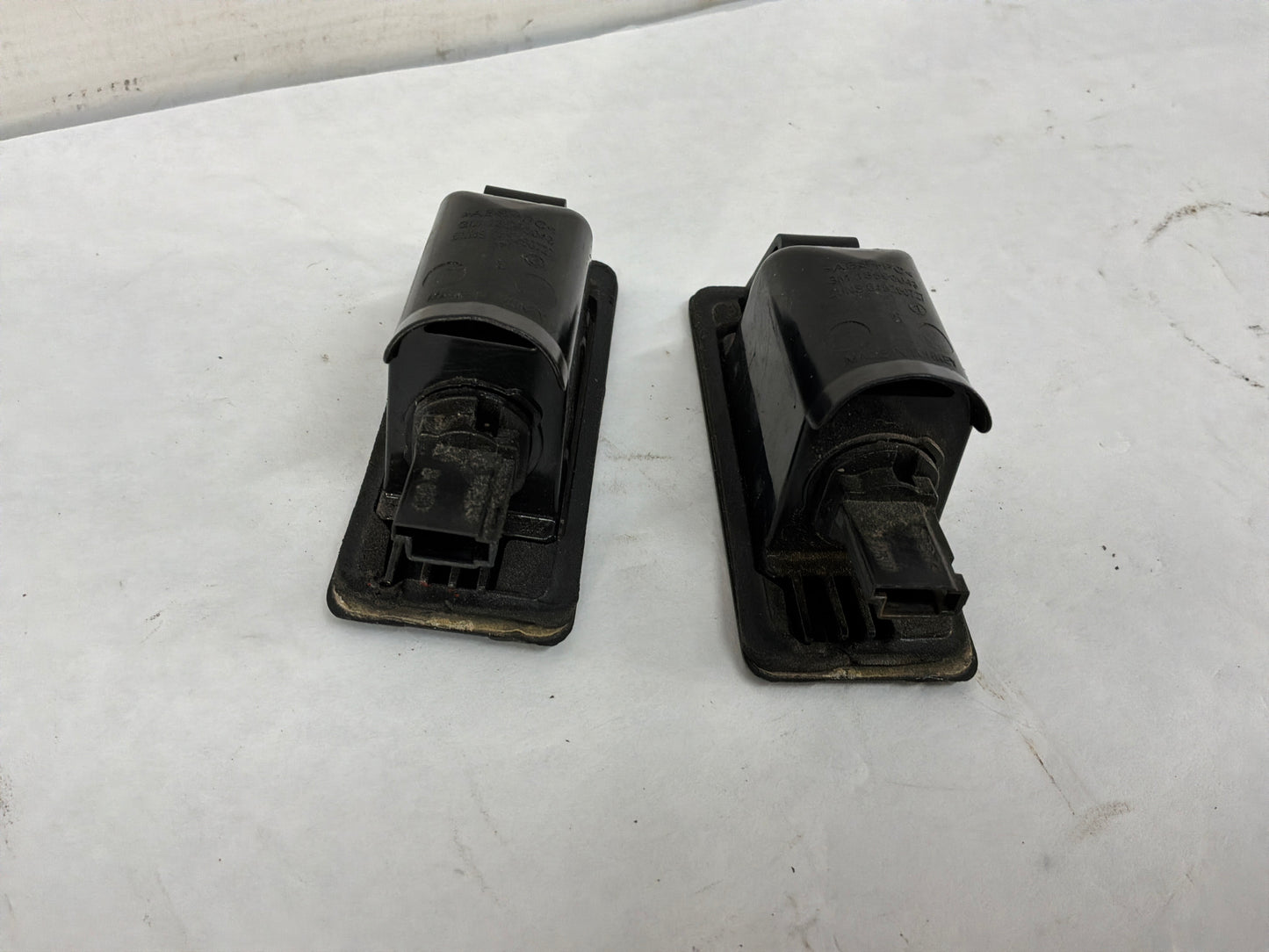 2016 Cadillac ATS-V Coupe RH & LH License Plate Tag Light Set OEM
