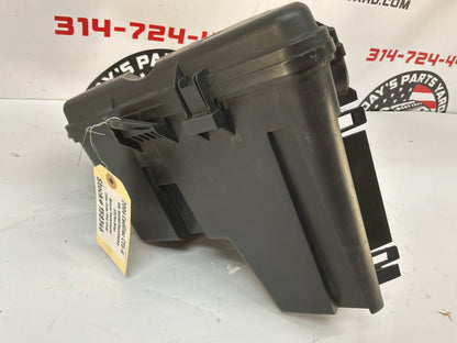 2006 Cadillac CTS-V Fuse Box Relay Junction w/ Lid OEM