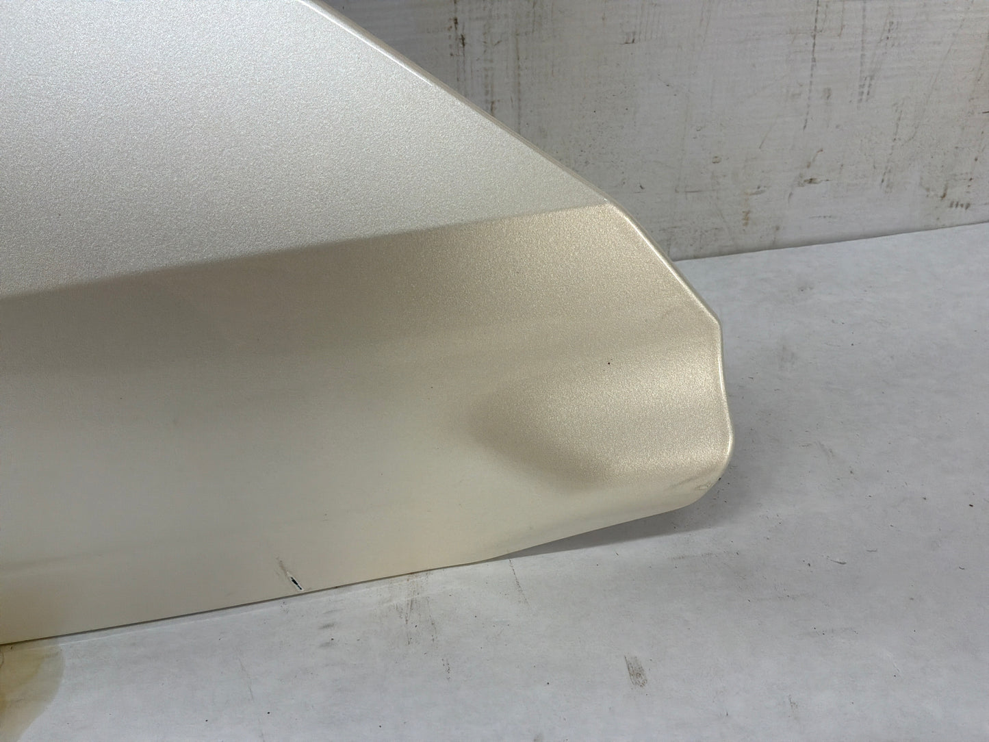 2012 Chevy Avalanche Exterior RH Passenger Outer Trim Bed Cargo Box Sail Panel Cladding OEM