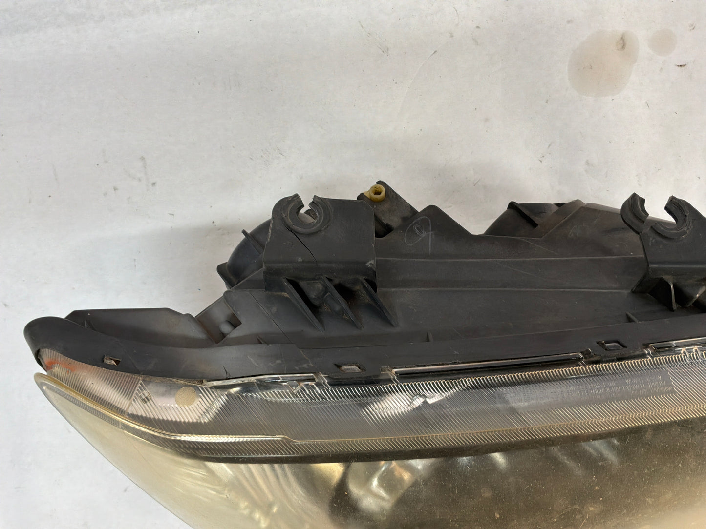 2008 Pontiac G8 Base RH Passenger Headlights Head Light Lamp OEM