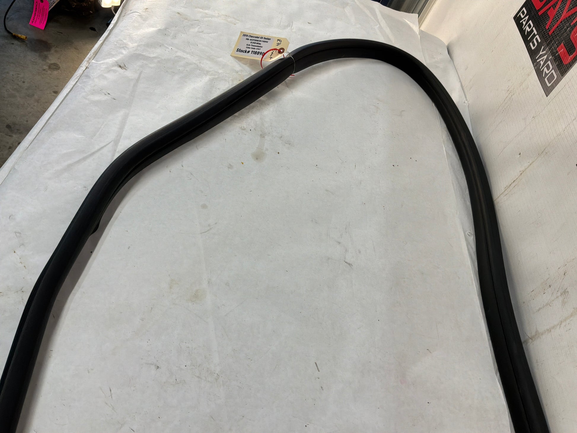 Rh door seal - Day's Parts Yard